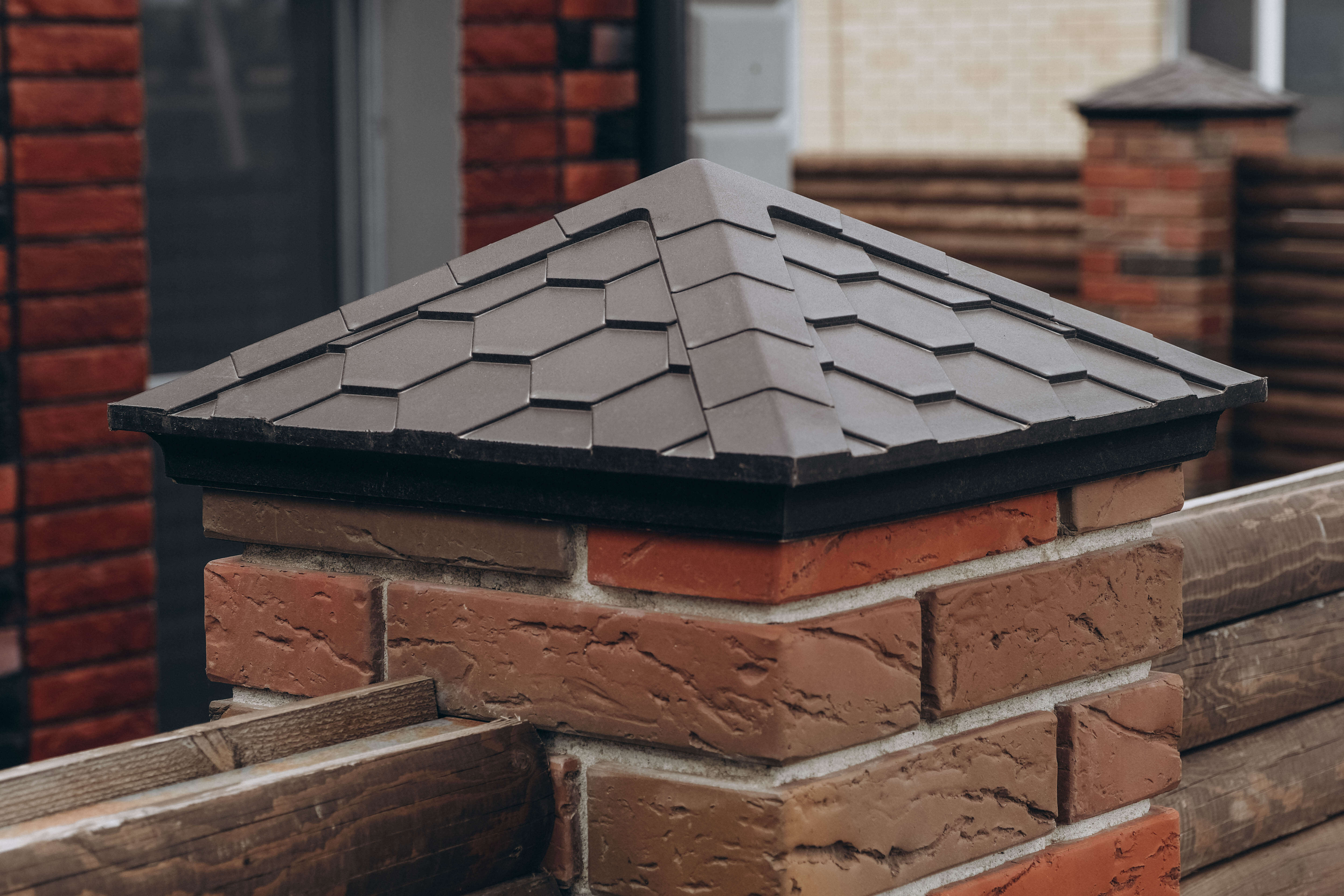 Колпак Zking Эверест Коричневый на столб 1.5х1.5 кирпича (390х390мм) в Михайловске фото